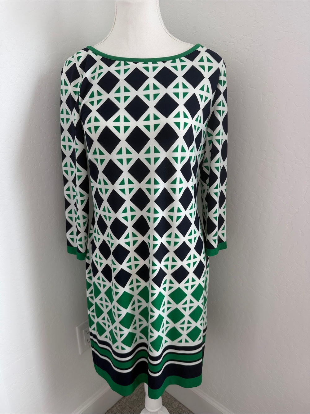 Eliza J Geometric Print Shift Dress in Green, Black & White NWOT